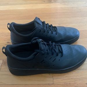 Nike Nyjah Huston Skating Shoes  Mens size 10.5 (US) All Black